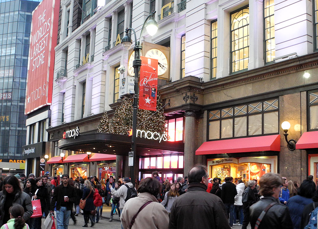 XMas in NYC 2012 : Macy’s Windows | RainyDayMagazine