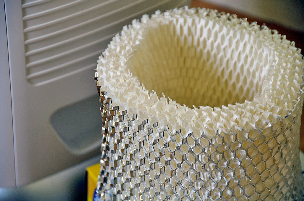 Changing humidifier deals filter
