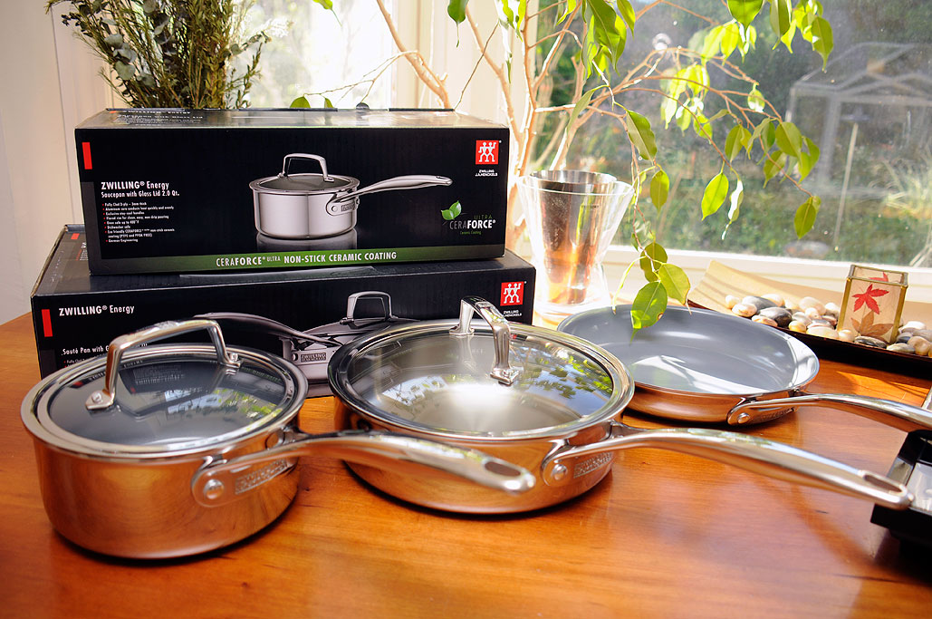 http://www.rainydaymagazine.com/RDM2014/RainyDayKitchen/Cookware/Induction/ZwillingPansAllBig.jpg